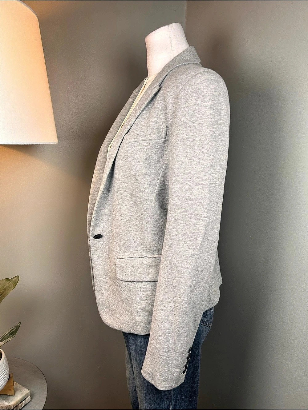 LOFT Gray Cotton Knit Blazer Jacket
Size 6 Classic Preppy Workwear - Picture 4 of 11